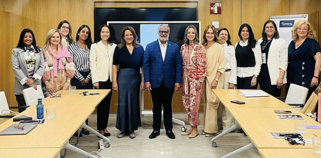Cónsul Dominicano en Madrid Apoya a Mujeres del Sector Empresarial