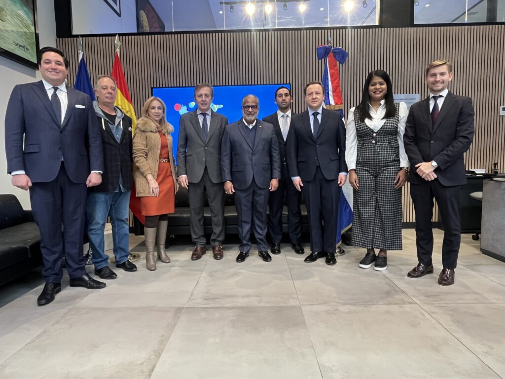 Cónsul Dominicano en Madrid promueve el Congreso Mundial de Derecho 2025 en SD - Javier Cremades-  Sol Valera - Javier Ernesto marte piantini- 