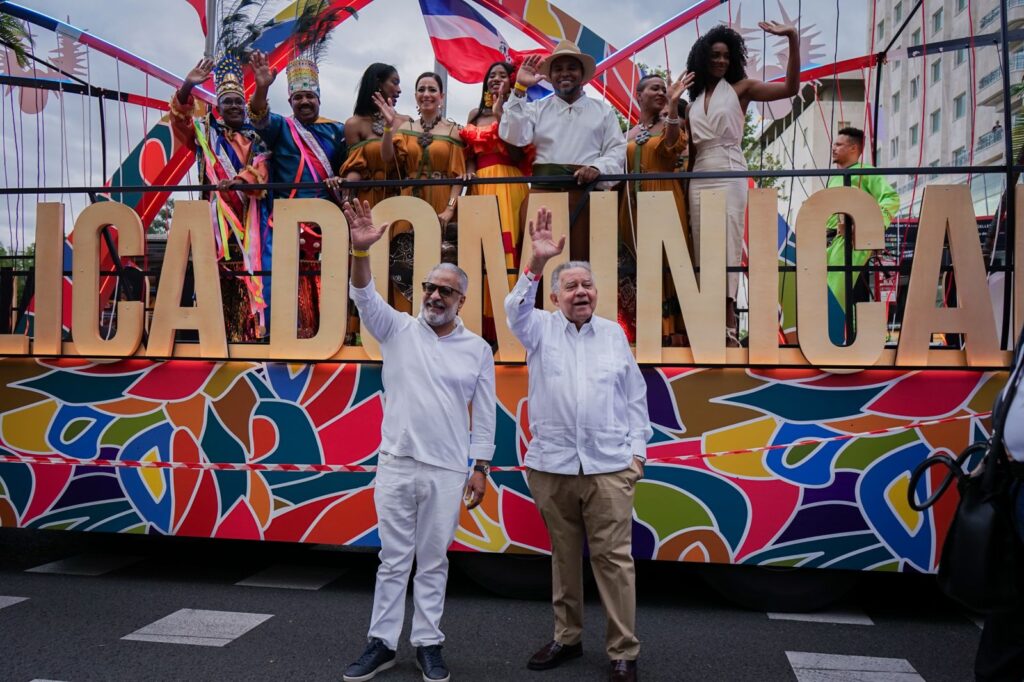 El Carnaval Dominicano deslumbra Madrid con un derroche de cultura y alegría en la Gran Vía