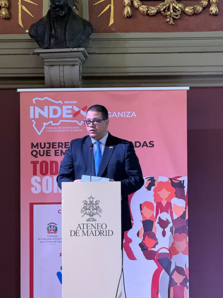 Cónsul dominicano en Madrid resalta el papel de la mujer - ramón. burgos- mujeres apoderadas que ponderan
