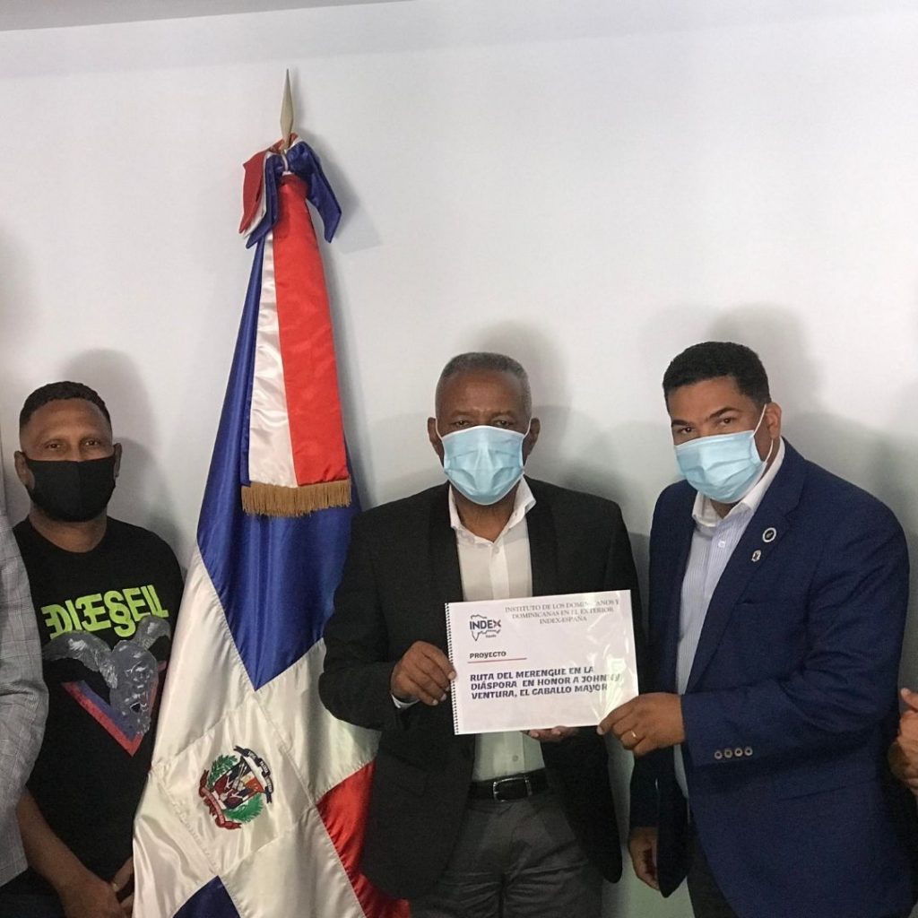 Cónsul Tomás Ogando recibe proyecto la “Ruta del Merengue en honor a Johnny Ventura”